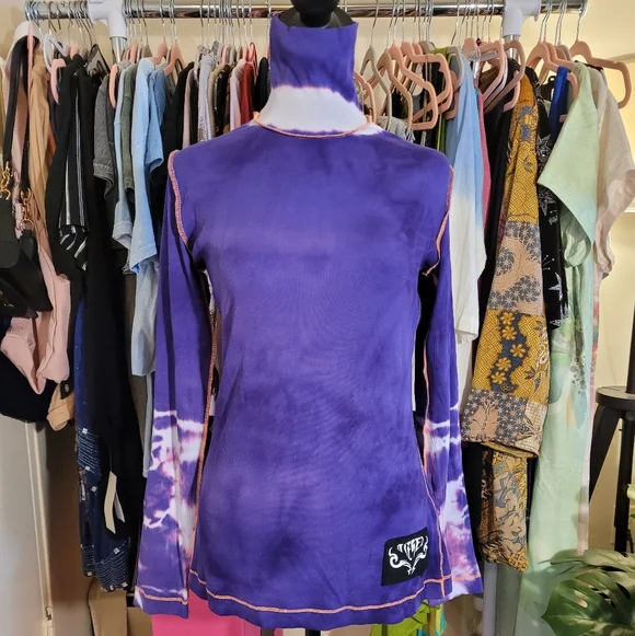 Diesel Early 2000s Y2K Purple Tie Dye Turtleneck w/ Back Piercing Detail Size L - Picture 8 of 15